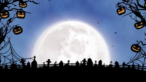 Animation-Von-An-Ästen-Hängenden-Kürbislaternen,-Halloween-Friedhof-Und-Mond-Auf-Blauem-Hintergrund