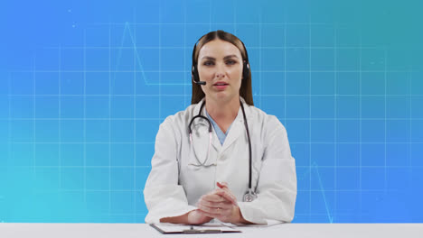 Animación-De-Cardiógrafo-Con-Doctora-Caucásica-Usando-Auriculares-De-Teléfono-Sobre-Fondo-Azul