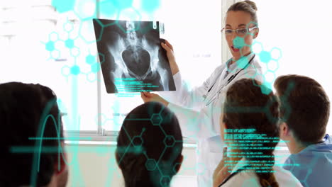 Animation-Der-Datenverarbeitung-Durch-Ein-Ärzteteam,-Gesundheitspersonal-Diskutiert-über-Röntgenaufnahmen-Im-Krankenhaus