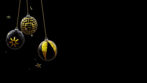 Schwarze-Und-Goldene-Weihnachtskugeln-Schwingen-Mit-Goldenen-Sternen-Auf-Schwarzem-Hintergrund,-Kopierraum