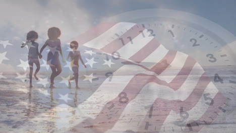 Animación-De-La-Bandera-De-América-Y-El-Reloj-Sobre-Madres-Y-Niños-Afroamericanos-Caminando-Por-La-Playa