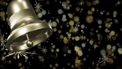 Gold-Läutende-Weihnachtsglocke-über-Schneeflocken-Und-Hellen-Flecken-Auf-Schwarzem-Hintergrund