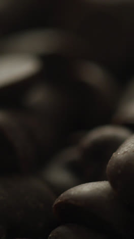 Vídeo-De-Primer-Plano-De-Fondo-Con-Múltiples-Chispas-De-Chocolate