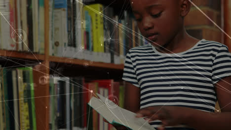 Animación-De-La-Red-De-Conexiones-Sobre-Una-Niña-Afroamericana-Leyendo-Un-Libro-En-La-Biblioteca-De-La-Escuela