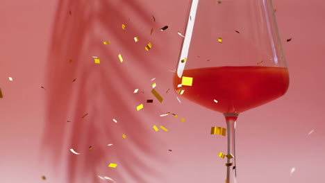 Animation-Von-Fallendem-Konfetti-Und-Cocktail-Auf-Rosa-Hintergrund