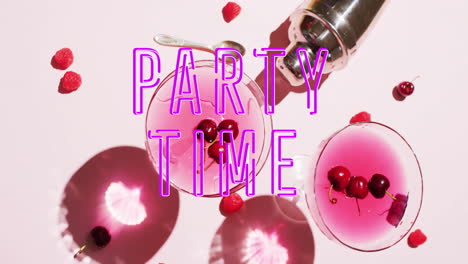 Animation-Von-Party-Time-Neontext-Und-Cocktails-Auf-Weißem-Hintergrund