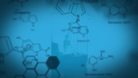 Animation-Von-Molekülstrukturen-über-Einer-In-Einem-Laborkolben-Fallenden-Flüssigkeit-Vor-Blauem-Hintergrund