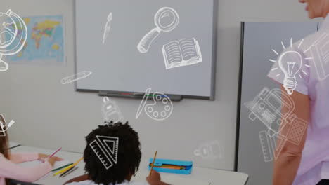 Animation-Von-Bildungs--Und-Schulsymbolen-über-Verschiedenen-Schulkindern-Im-Klassenzimmer