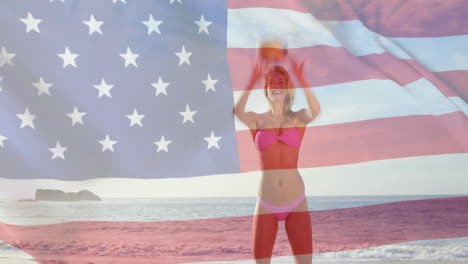 Animation-Der-Flagge-Der-USA-über-Einer-Kaukasischen-Frau-Am-Strand-Im-Sommer