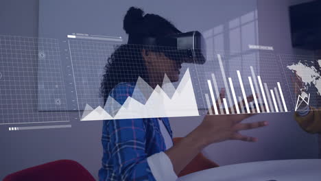 Animation-Der-Datenverarbeitung-über-Eine-Biraziale-Geschäftsfrau-Mit-VR-Headset