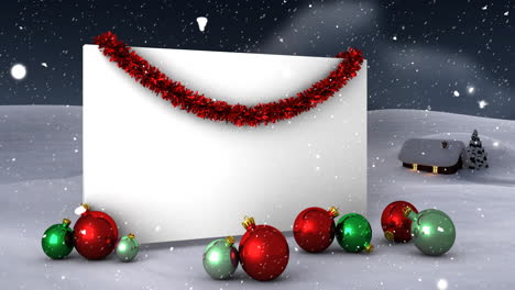 Animation-Von-Schnee,-Der-über-Eine-Weiße-Karte-Mit-Kopierraum-Und-Weihnachtsdekorationen-Fällt