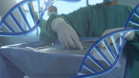 Animation-Eines-DNA-Strangs-über-Einem-Gemischtrassigen-Männlichen-Chirurgen-Im-Krankenhaus