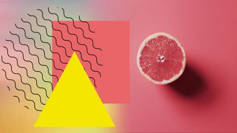 Komposition-Aus-Halbierten-Grapefruits-Und-Abstrakten-Formen-Auf-Rotem-Hintergrund