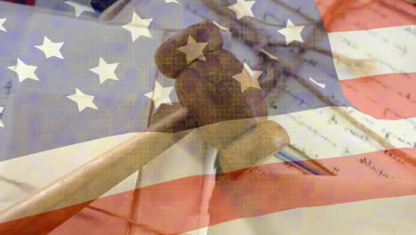 Animation-Der-Flagge-Der-USA-über-Hammer-Und-Dokumente