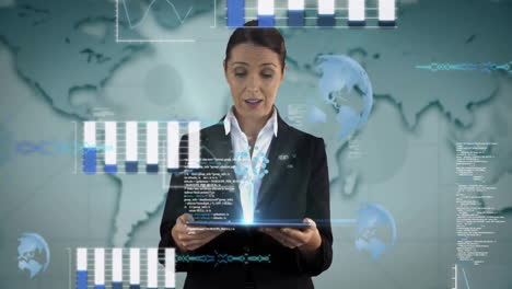 Animation-Der-Datenverarbeitung-Und-Einer-Kaukasischen-Geschäftsfrau,-Die-Ein-Tablet-über-Einer-Weltkarte-Verwendet
