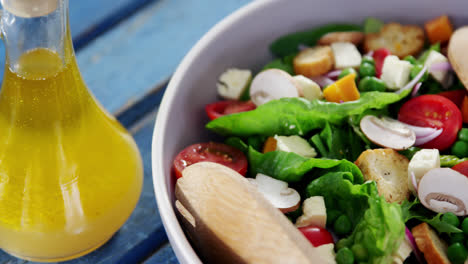 Salad-with-oil-in-bowl