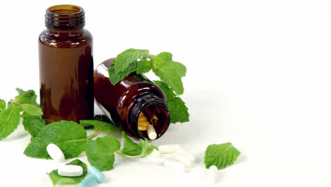 Medicine-bottle-with-mint-leaves