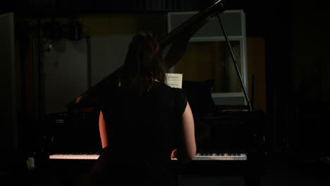 Woman-playing-a-piano