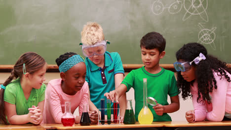Pupils-at-science-lesson-in-classroom