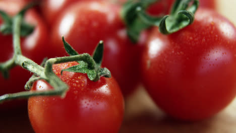 Close-up-of-fresh-cherry-tomatoes
