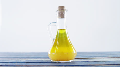 Cooking-oil-in-glass-container