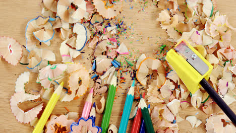Close-up-of-various-colored-pencil-with-shavings