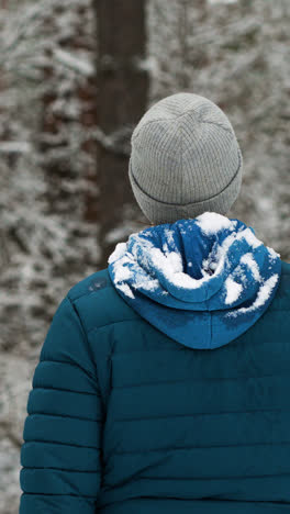 Fotograf-Auf-Dem-Schnee