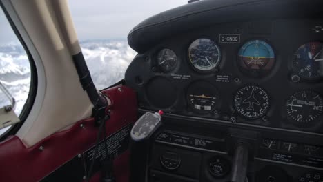 Pilot's-View-Small-Single-Engine-Airplane-Cockpit-Interior-in-Flight