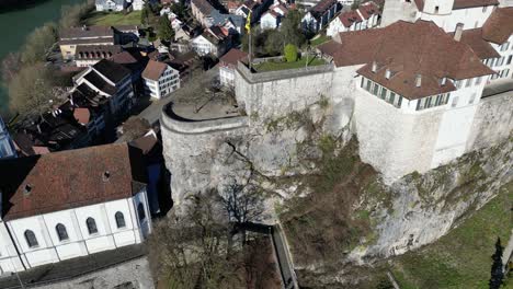 Aarburg-Aargau-Schweiz-Berühmte-Burgmauern-In-Der-Sonne-Antenne