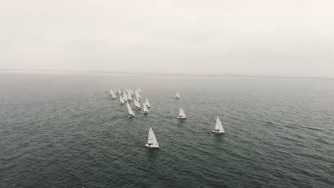 Sloop-sailboats-excel-when-heading-into-the-wind-as-seen-in-this-shot