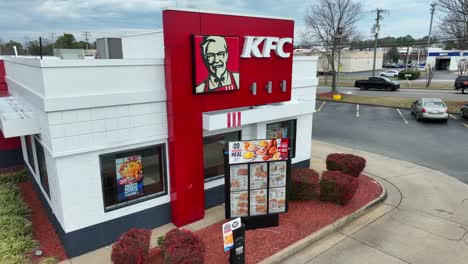 Aerial-view-of-KFC-Kentucky-Fried-Chicken-in-american-town