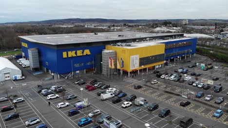 Rising-shot-of-the-Ikea-store-in-Milton-Keynes,-Buckinghamshire,-UK