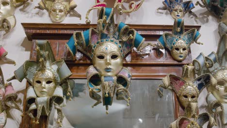 Intricate-Venetian-masks-from-Ca'-Macana,-Venice