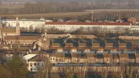 Vista-Aérea-Del-Monasterio-Certosa-Di-Pavia-Filmada-A-60-Fps.