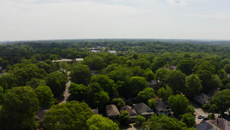 Árboles-Verdes-Y-Casas-Americanas-En-La-Zona-Suburbana-De-La-Ciudad-De-Atlanta.