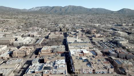 Downtown-Santa-Fe,-New-Mexico-with-drone-video-wide-shot-moving-sideways