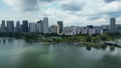 Drone-shot-of-Marina-Bay-Republic-Ave,-Nicoll-Highway-and-Kampong-Glam-Area