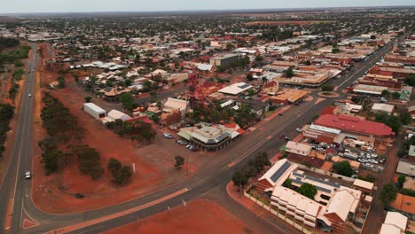 Weite-Aufnahme-Der-Boulder-Bergbaustadt-Kalgoorlie-Während-Des-Tages-In-Westaustralien