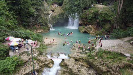 Traveler-groups-flocking-into-end-point-of-Kawasan-falls-canyoneering-tour