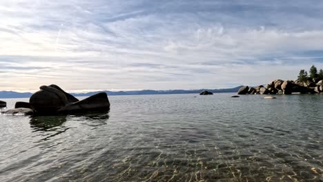 Chimney-Beach-Ist-Ein-Beliebtes-Wanderziel-In-Lake-Tahoe,-Carson-City,-Nevada
