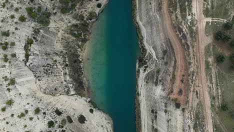 Kanal-Von-Korinth:-Luftaufnahmen-Von-Griechenlands-Historischer-Wasserstraße