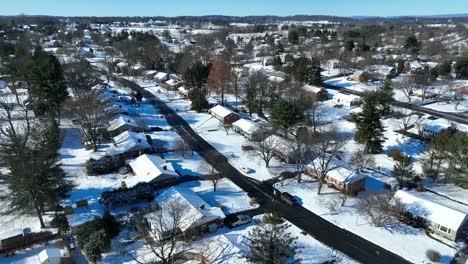 Vista-Aérea-De-Casas-En-Un-Barrio-Suburbano