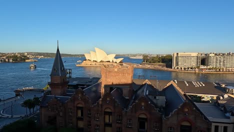 Blick-Vom-Hoteldach-über-Die-Felsen-In-Richtung-Sydney-Opera-House