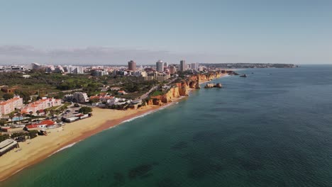 Strand-Praia-Do-Vau-In-Der-Stadt-Portimão,-Portugal