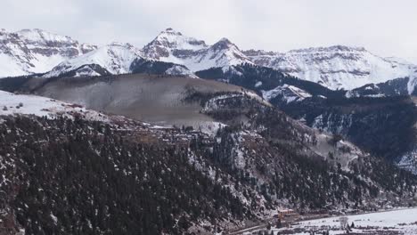 Hohe-Berggipfel-Der-Colorado-Rocky-Mountains-Im-Winter