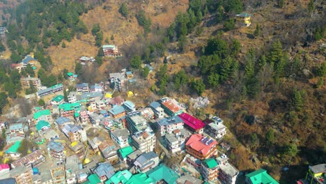 Vista-Aérea-Citi-Del-Paisaje-De-Manali,-Himachal-Pradesh,-India