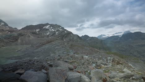 Fellaria-Gletscher-Im-Valmalenco,-Italien---Schwenkaufnahme