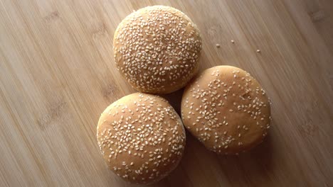 Hamburguers-rotates-as-background-top-view