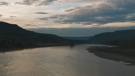 Die-Schönheit-Von-British-Columbia:-Das-Cariboo-Gebirge-Von-Oben-Entdecken