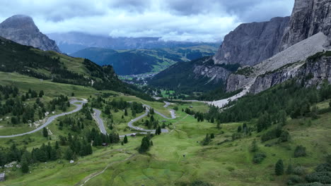 Serpentine-mountain-road-at-Giau-mountain-alpine-pass-of-Dolomites-in-Italy